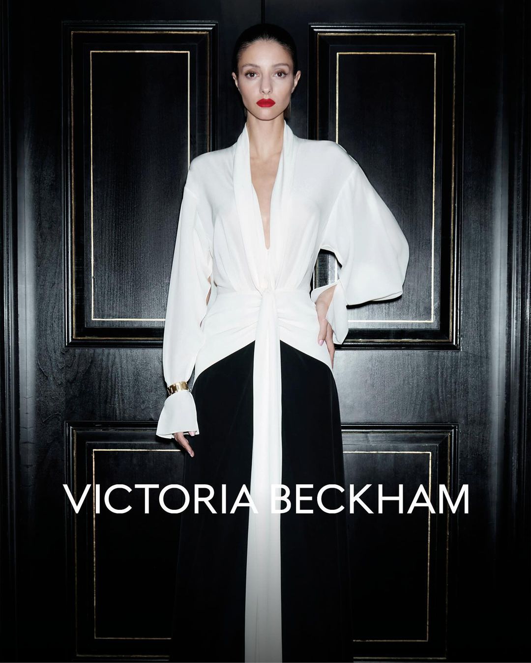 Елегантність відродилась: Victoria Beckham Holiday 